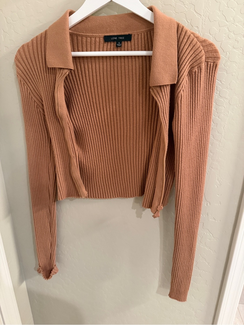 Love Tree Ribbed Cropped Cardigan in Dusty Peach